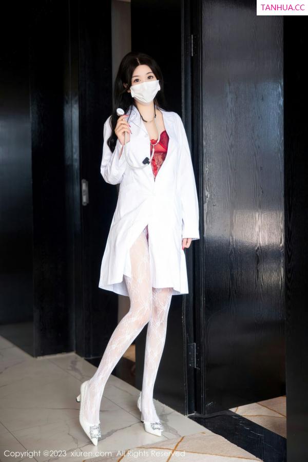 江真真  [XiuRen]高清写真图 2023.01.13 No.6130 江真真 护士服美臀第9张图片
